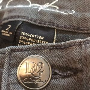 Women’s flower detailed stretch jeans